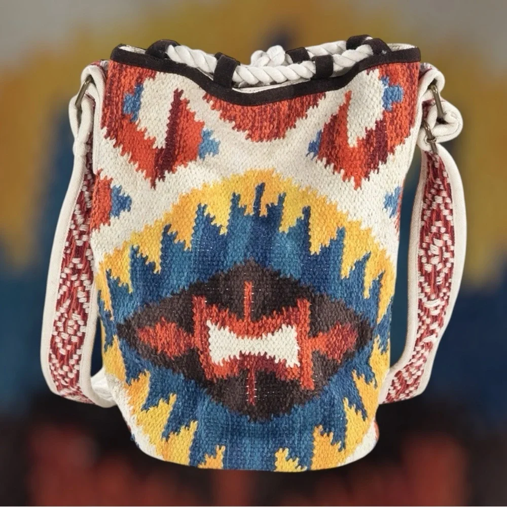 Southwestern Bucket Style Bag NWT